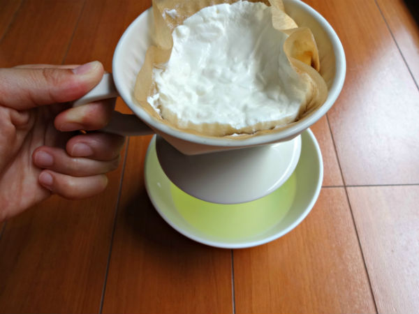 Cách làm sữa chua Hy Lạp từ sữa chua bình thường